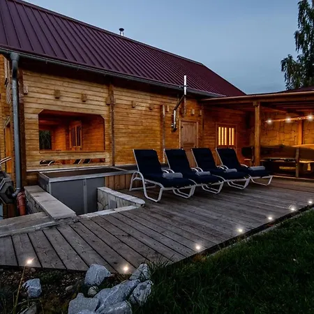 Traumhaftes Mit Sauna & Schwimmteich *